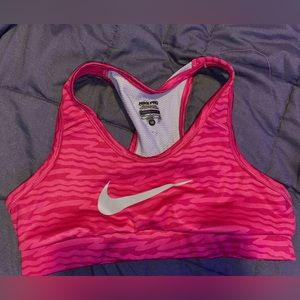 Nike pro sports bra